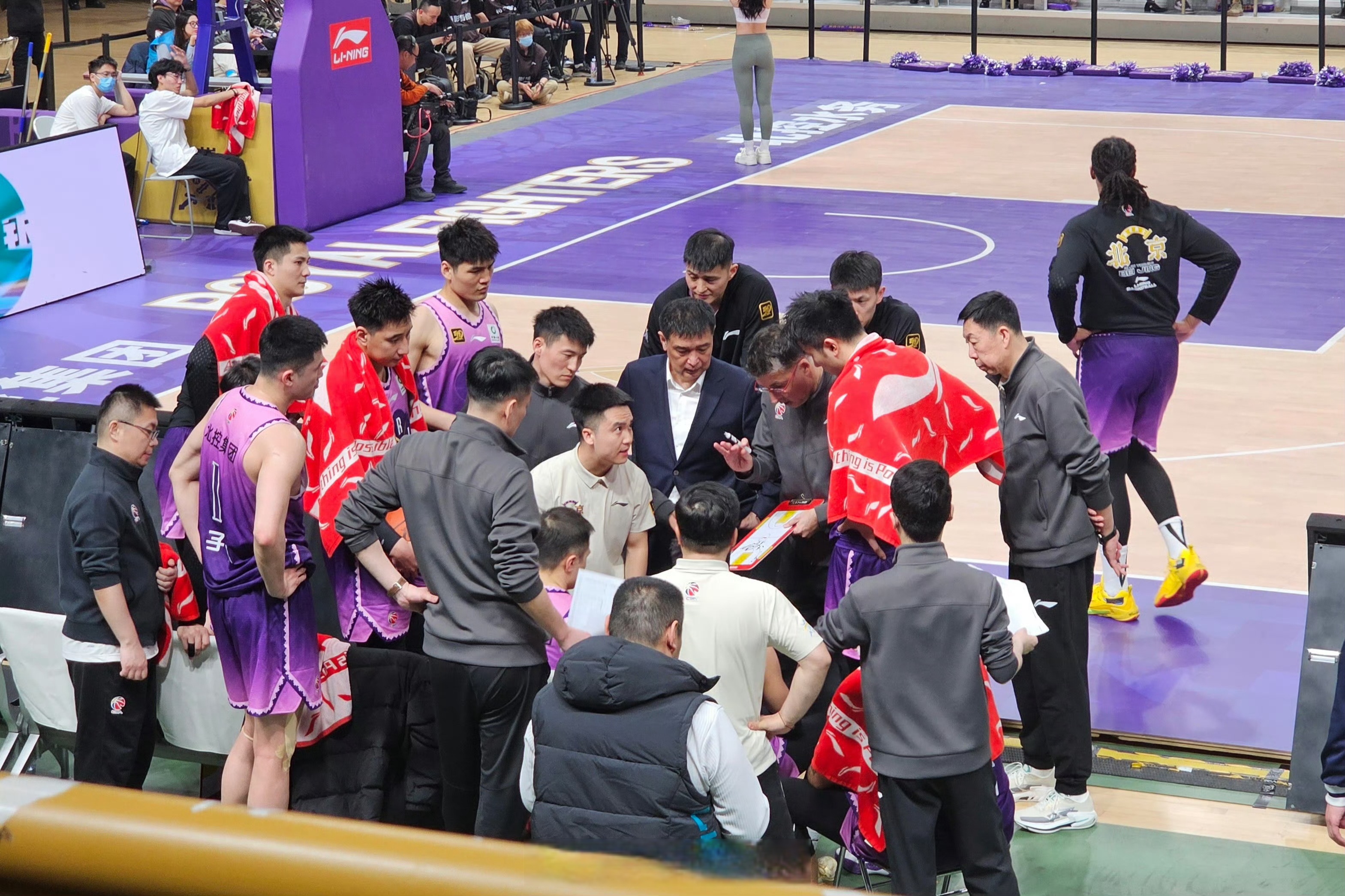 德甲冲刺阶段再迎强敌，广东宏远造点机会，主帅态度——管理层满意，数据趋势出现新变化 