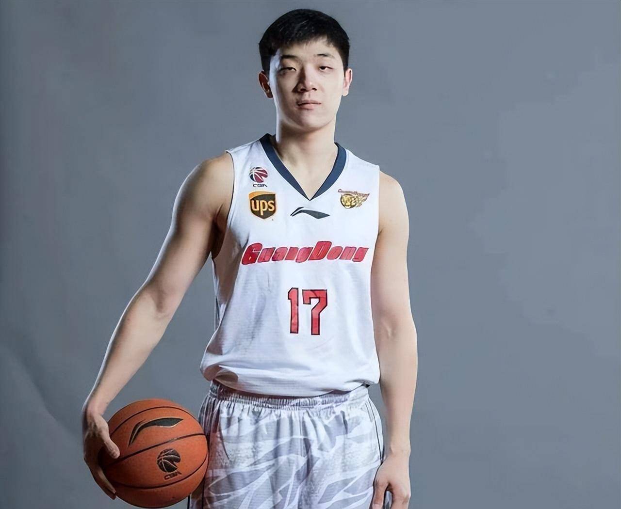 德甲冲刺阶段再迎强敌，广东宏远造点机会，主帅态度——管理层满意，数据趋势出现新变化 