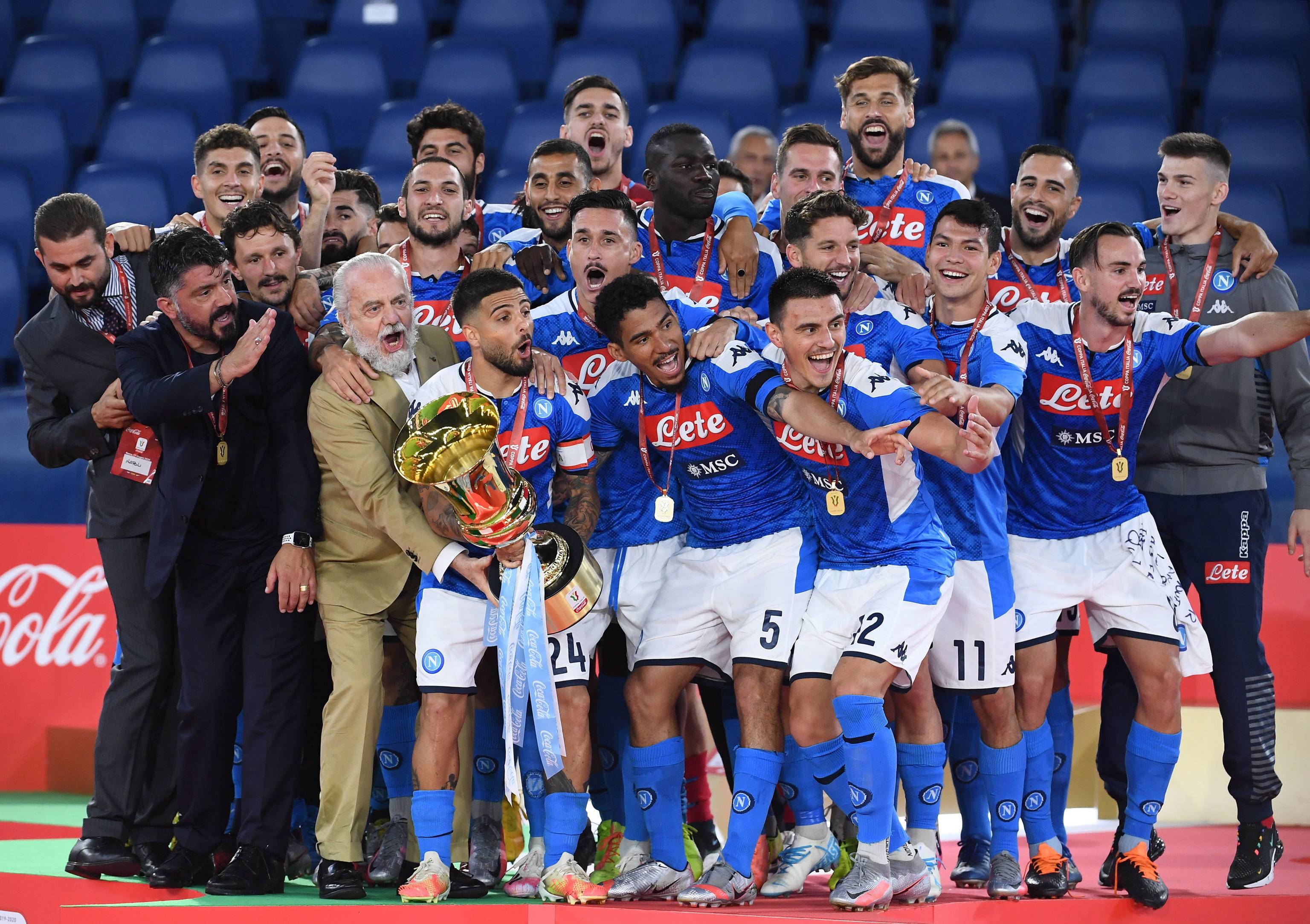 那不勒斯内部会议纪要流出：今晨更衣室发声，意大利杯使命明确，阵容厚度经受考验 