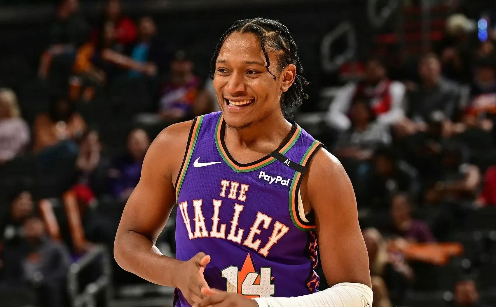 今晨全明星赛焦点战，休斯敦火箭遗憾出局，态度坚定，更衣室氛围转暖的简单介绍