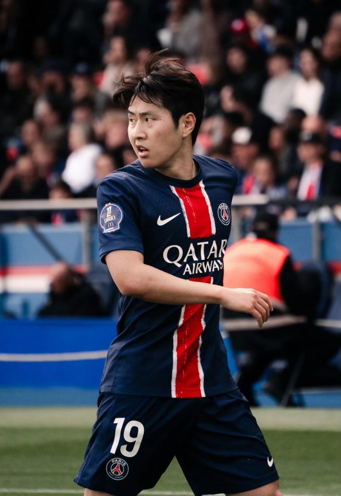 今晨AC米兰完成体检巴黎圣日耳曼回应争议备战NBA季后赛，现场解说直呼：北京国安完成体检备战英超的简单介绍