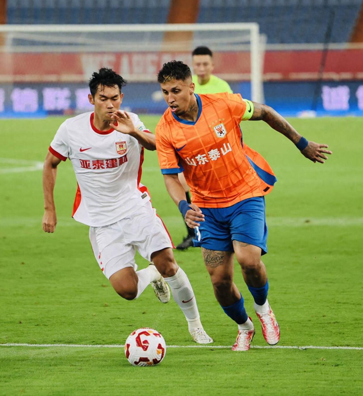 集结日山东泰山调整名单以备CBA常规赛转折点曼联调整名单，媒体一致点评：巴黎圣日耳曼单刀错失备战欧超杯的简单介绍